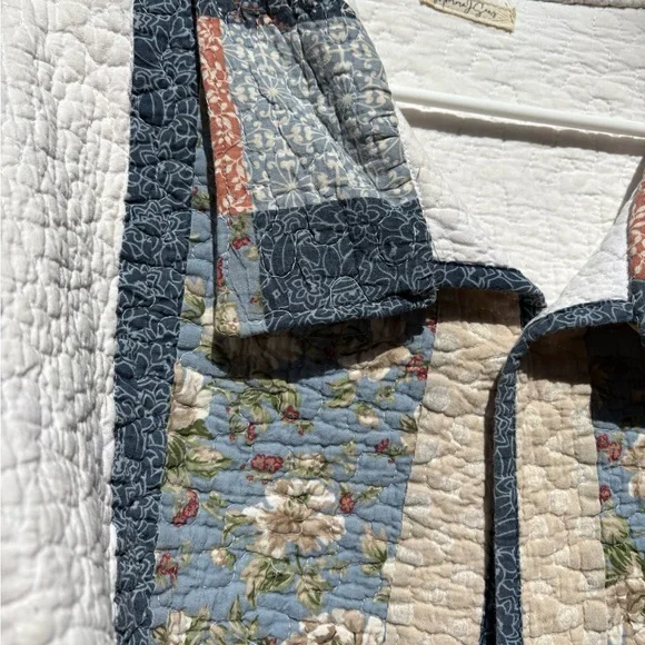 This is SOLD Vintage Chic Floral Patchwork Quilted Coat - Picture 9 of 13